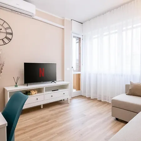 Apartment Kristel House Cisanello, Free Parking